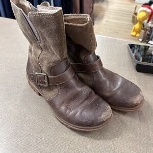 Bogs women's Bobby Mid Boot in brown waterproof leather and suede size 6.5